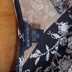 Women's size3x sheer top.  Hokus Pokus brand. Like new